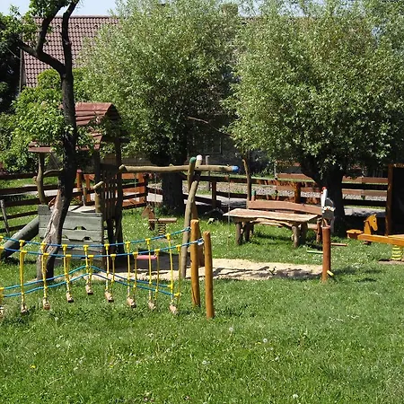 Kozakov Apartmany - Druhe Patro Tatobity